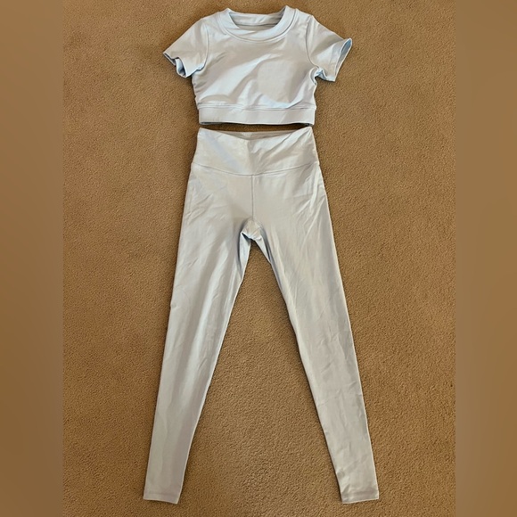 Saski Collection leggings and matching crop top set. Size Small, New Condition! - Picture 2 of 5